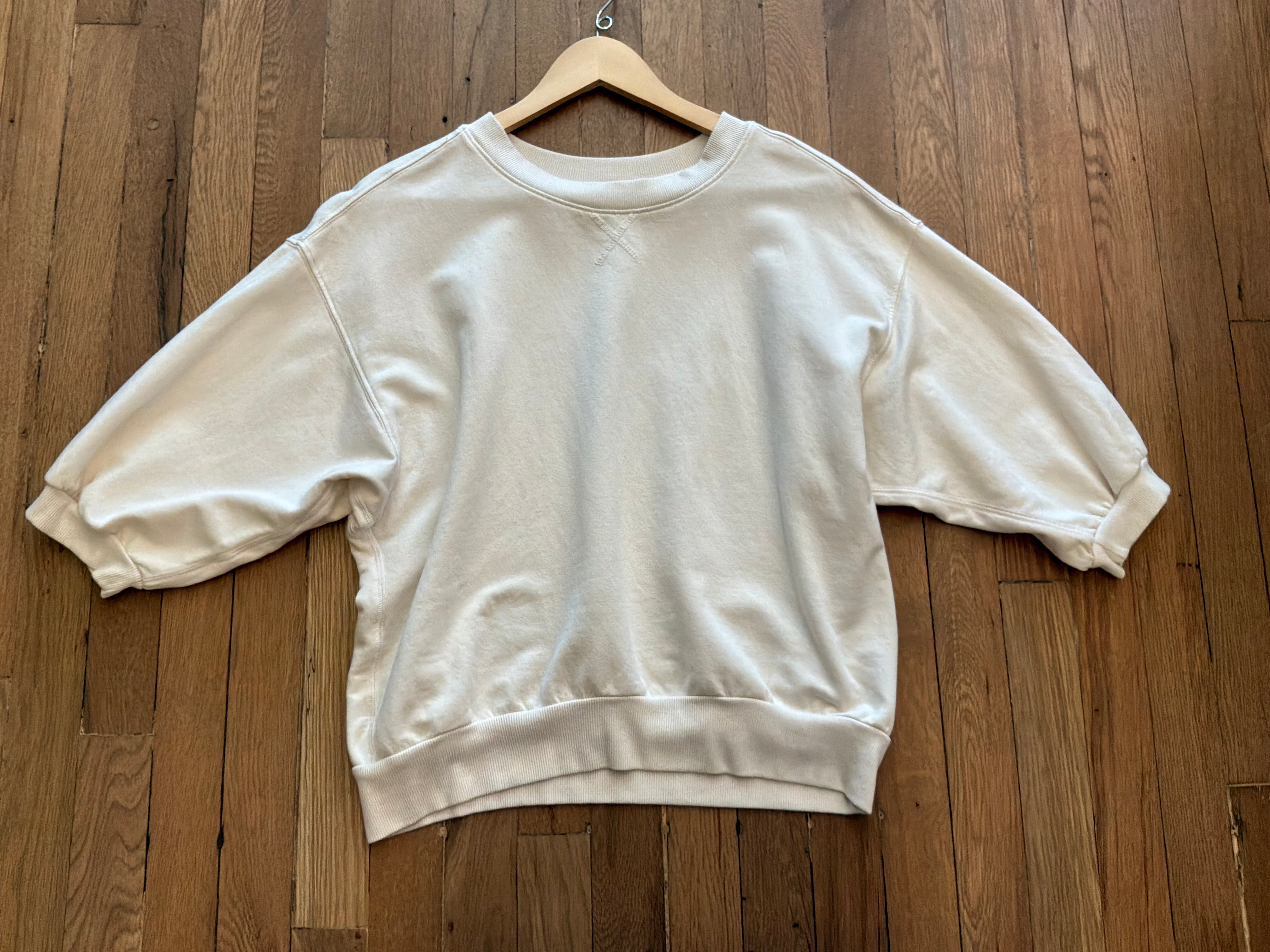 MILA 3/4 Sleeve Sweatshirt