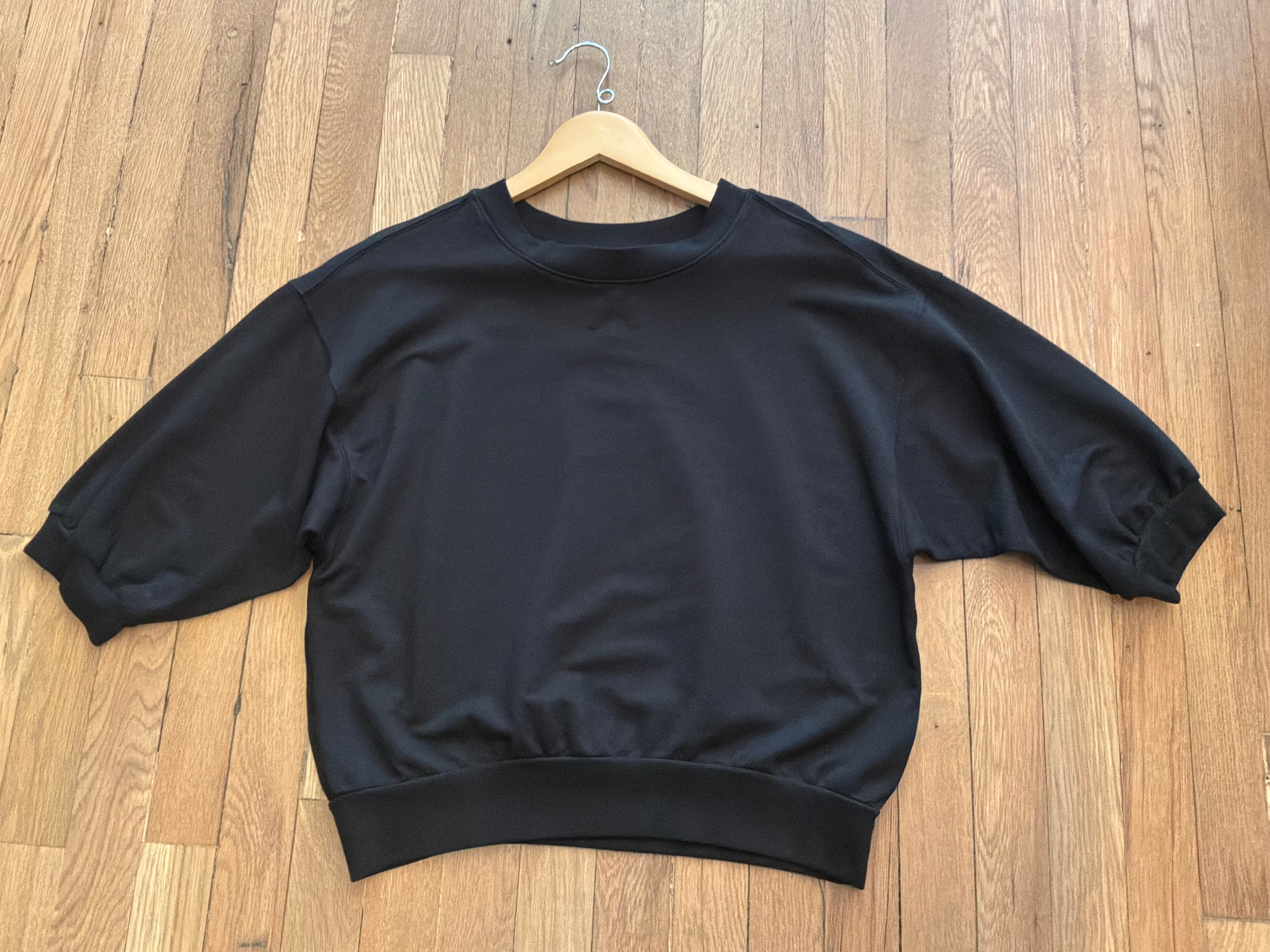 MILA 3/4 Sleeve Sweatshirt