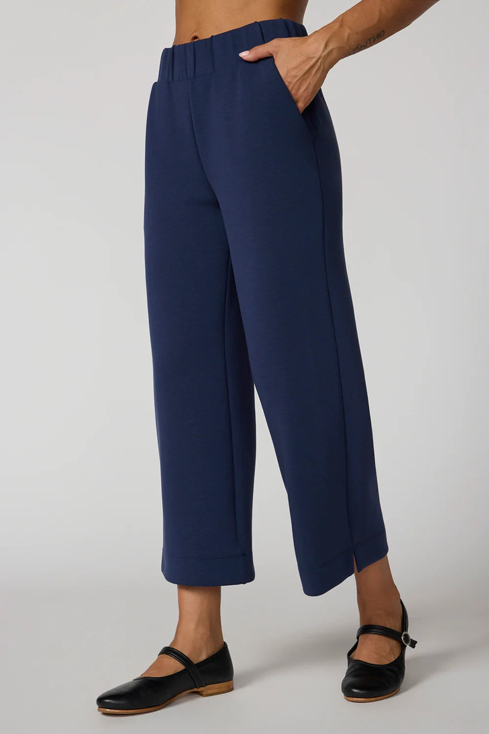 Dreamweave Cropped Pant