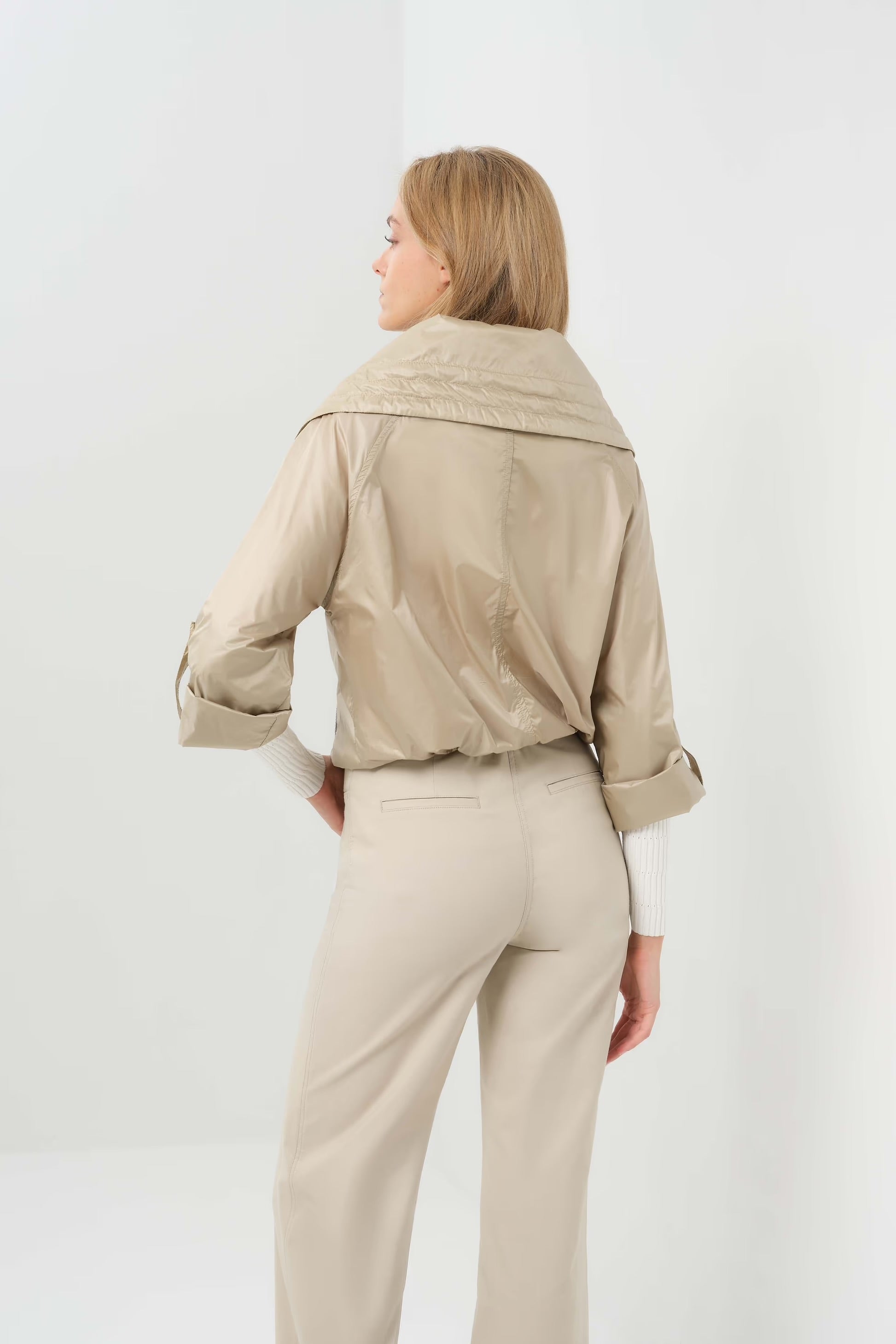 Casey Crop Windbreaker