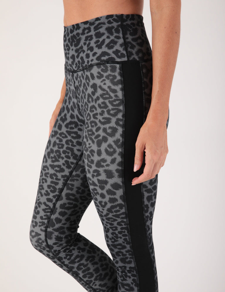 Breakaway Legging