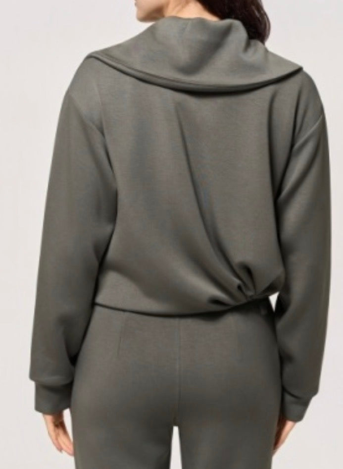 DW Pleated Jacket